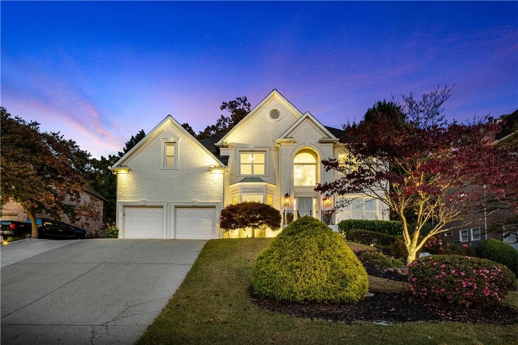 6 bedroom, 5 bathroom, 4,404 sq ft single family residence sold at 3713 Lake Edge Drive, Suwanee, GA 30024