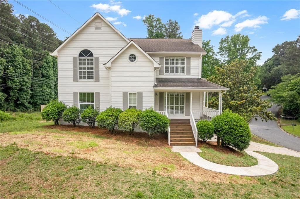 4 bedroom, 3 bathroom, 2,387 sq ft single family residence sold at 1609 Cumberland Club Road, Marietta, GA 30008