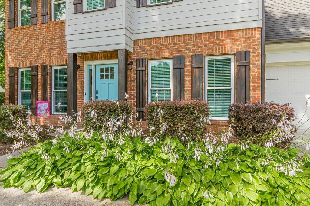 3 bedroom, 3 bathroom, 1,682 sq ft single family residence under contract at 2240 Emerald Drive, Loganville, GA 30052 — photo 4