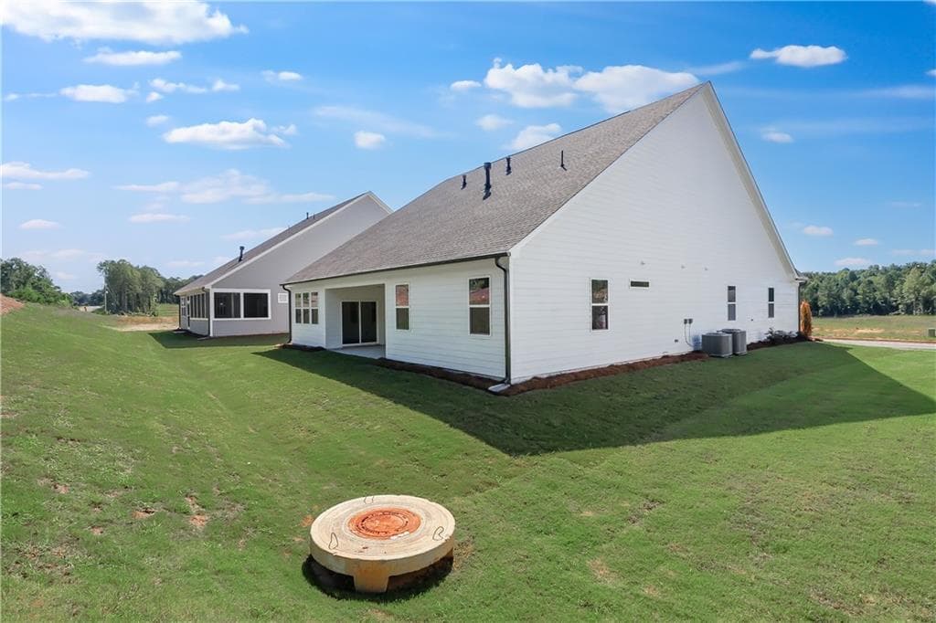 4 bedroom, 4 bathroom, 3,157 sq ft single family residence for sale at 8 Unicoi Trail, Sharpsburg, GA 30277 — photo 8