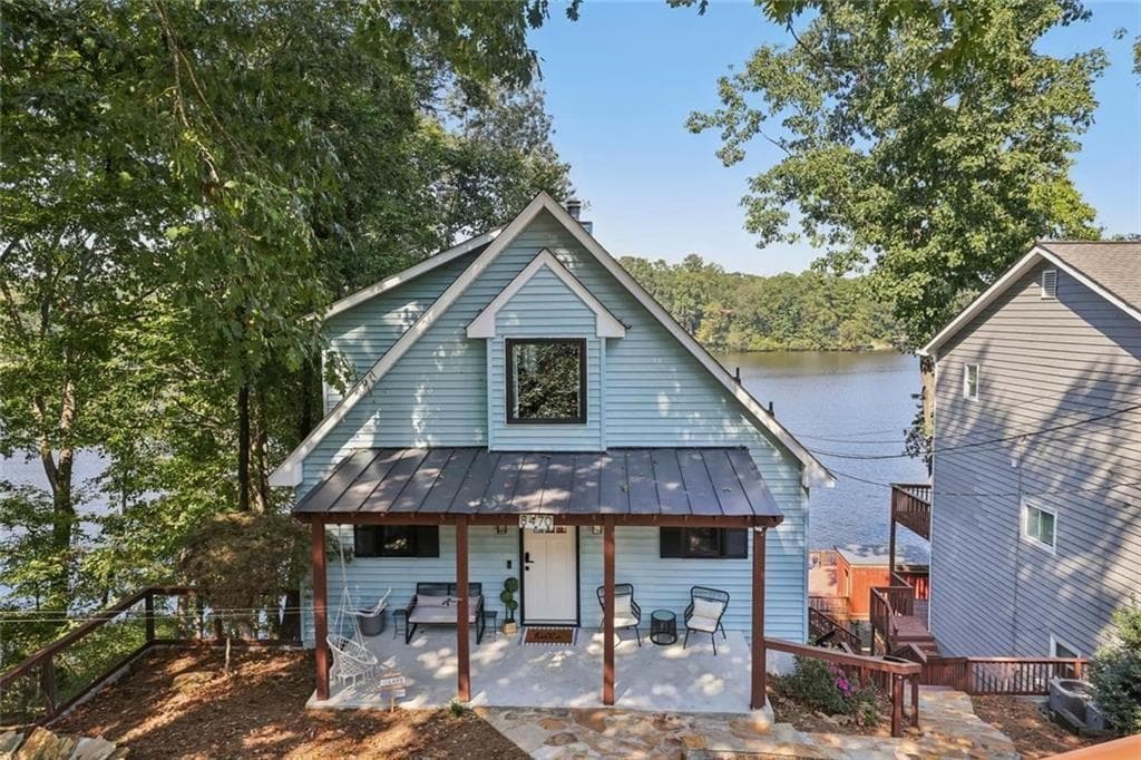 3 bedroom, 3 bathroom, 2,700 sq ft single family residence for sale at 8470 Lake Drive, Snellville, GA 30039 — photo 1 of 67