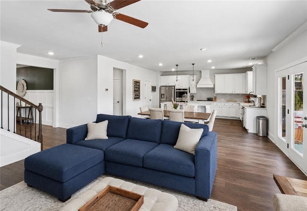 5 bedroom, 4 bathroom, 3,104 sq ft single family residence for sale at 113 Vivian Lane, Peachtree City, GA 30269 — photo 4