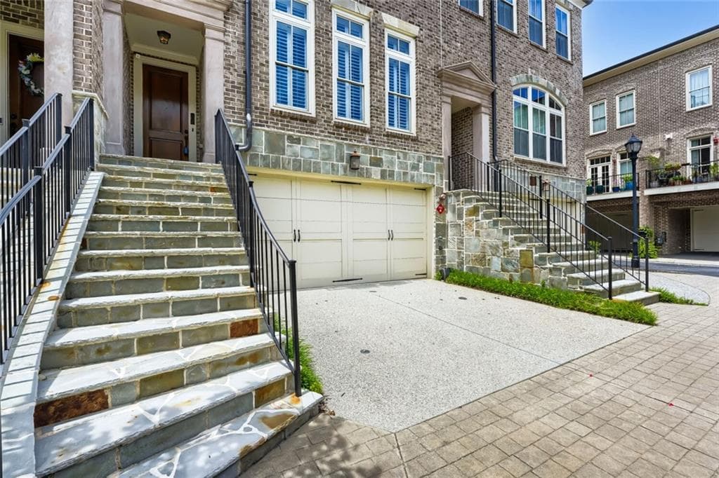 3 bedroom, 5 bathroom, 3,500 sq ft townhouse for sale at 58 Sheridan Drive 7, Atlanta, GA 30305 — photo 2