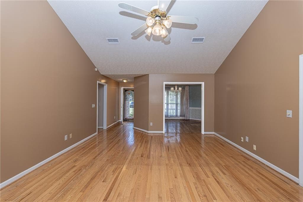 3 bedroom, 2 bathroom, 1,675 sq ft single family residence for sale at 4624 Deerfield Drive, Columbus, GA 31907 — photo 7
