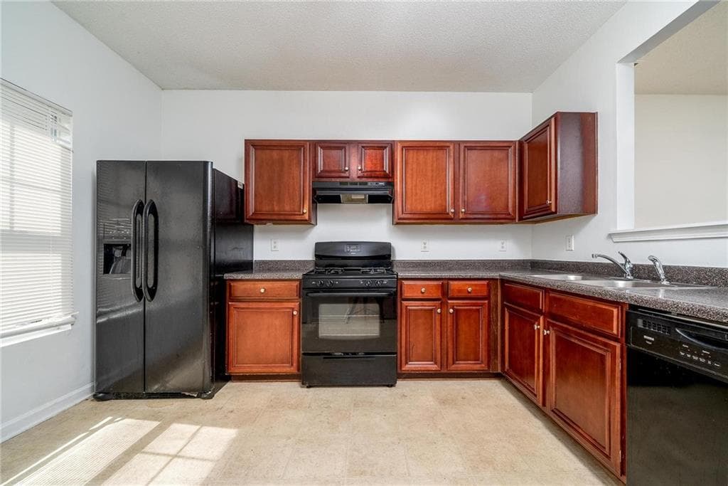 2 bedroom, 3 bathroom, 1,384 sq ft townhouse for rent at 1758 Broad River Road, Atlanta, GA 30349 for $1,650 a month — photo 5