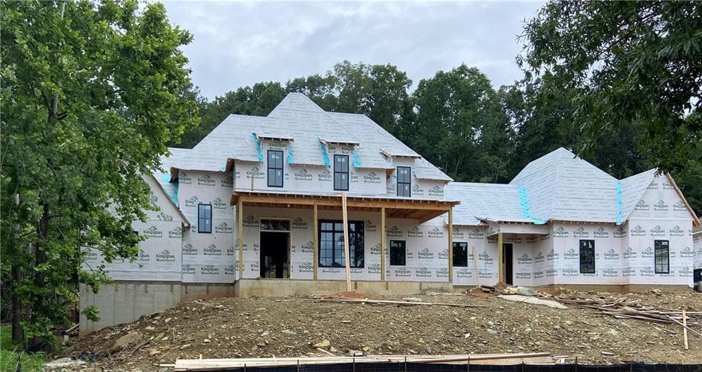 5 bedroom, 5 bathroom, 4,472 sq ft single family residence under contract at 210 Carl Sanders Drive, Acworth, GA 30101 — photo 4