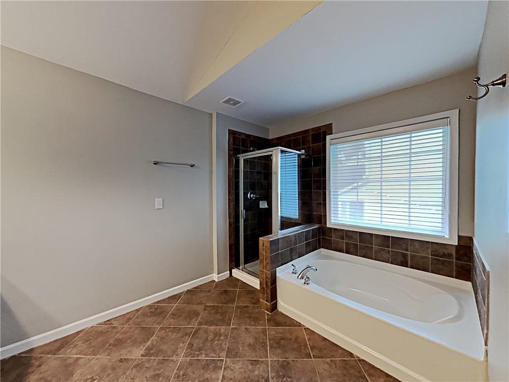 4 bedroom, 3 bathroom, 2,444 sq ft single family residence for rent at 2184 Longmont Drive, Lawrenceville, GA 30044 for $2,280 a month — photo 2