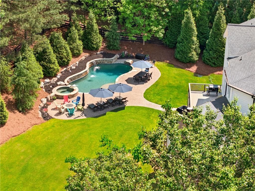 6 bedroom, 6 bathroom, 6,611 sq ft single family residence for sale at 130 Providence Oaks Pointe, Milton, GA 30004 — photo 2