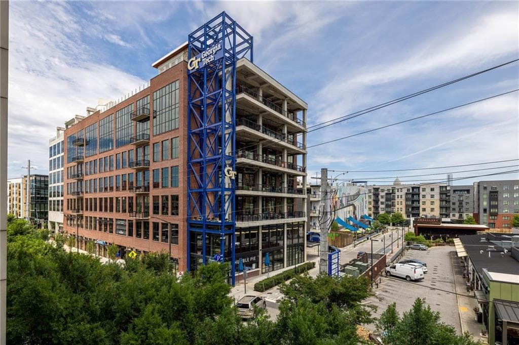 2 bedroom, 2 bathroom, 1,231 sq ft condominium for sale at 1100 Howell Mill Road 310, Atlanta, GA 30318 — photo 3