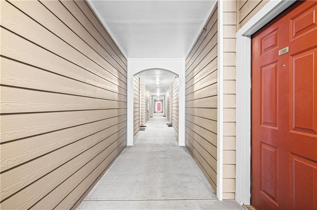 1 bedroom, 1 bathroom, 736 sq ft condominium for sale at 4333 Dunwoody Park 1311, Atlanta, GA 30338 — photo 5