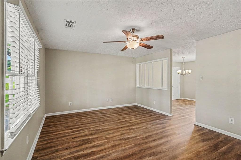 3 bedroom, 2 bathroom, 1,196 sq ft single family residence for sale at 1394 Almand Creek Drive, Conyers, GA 30094 — photo 5