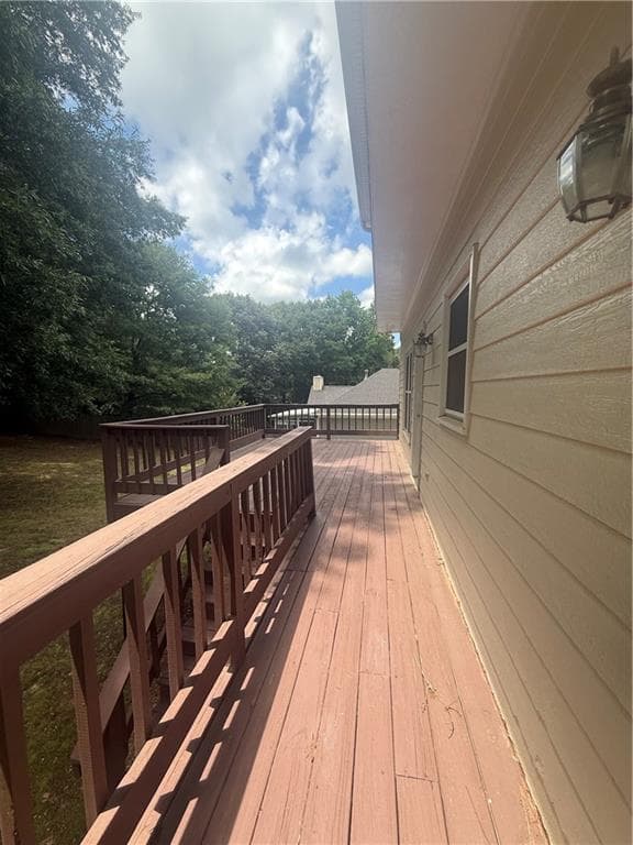 4 bedroom, 3 bathroom, 2,726 sq ft single family residence for sale at 2031 Lakewood Circle, Grayson, GA 30017 — photo 6