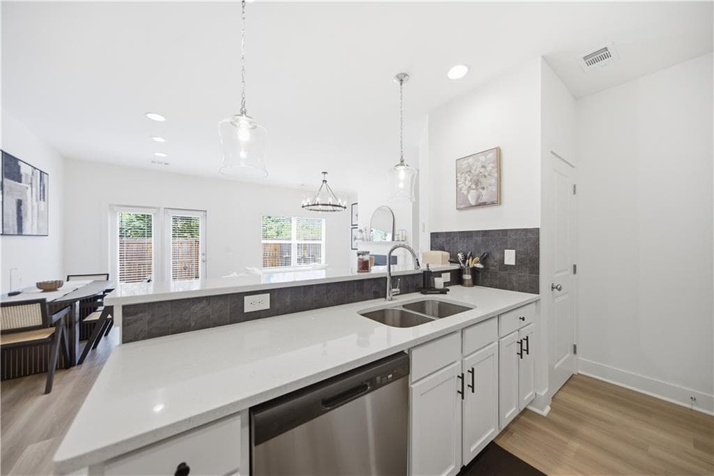 3 bedroom, 3 bathroom, 1,524 sq ft townhouse for sale at 2360 Rex Drive, Lithonia, GA 30058 — photo 5