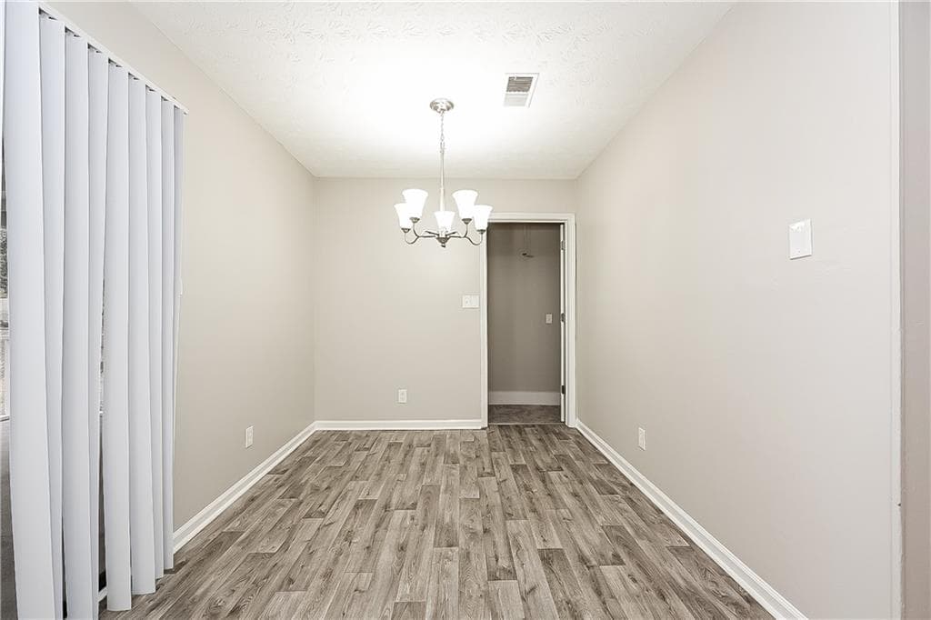 5 bedroom, 3 bathroom, 1,560 sq ft single family residence for rent at 8990 Sterling Ridge Lane, Jonesboro, GA 30238 for $1,930 a month — photo 2