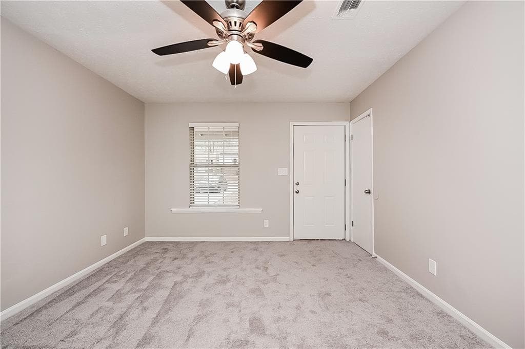 5 bedroom, 3 bathroom, 1,560 sq ft single family residence for rent at 8990 Sterling Ridge Lane, Jonesboro, GA 30238 for $1,930 a month — photo 6