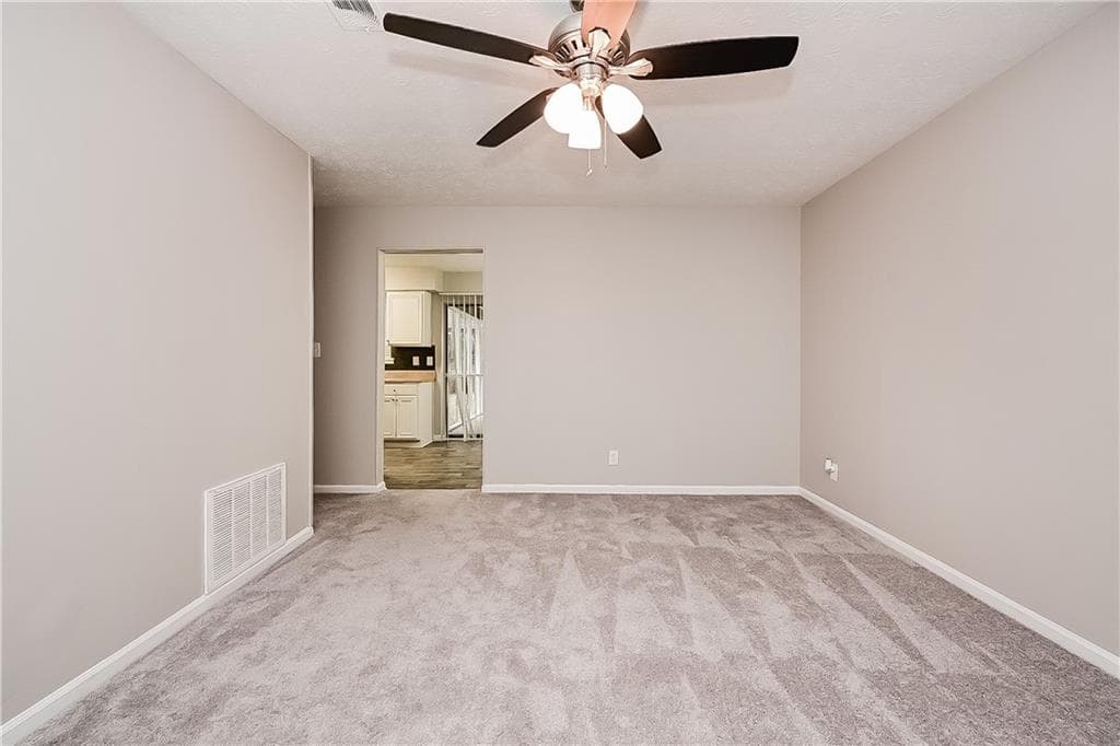 5 bedroom, 3 bathroom, 1,560 sq ft single family residence for rent at 8990 Sterling Ridge Lane, Jonesboro, GA 30238 for $1,930 a month — photo 7