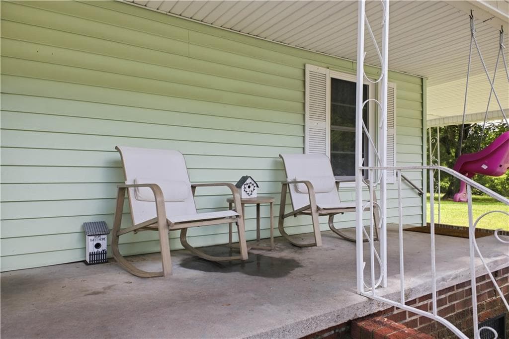 3 bedroom, 1 bathroom, 1,325 sq ft single family residence for sale at 223 Seventh Street, Trion, GA 30753 — photo 6