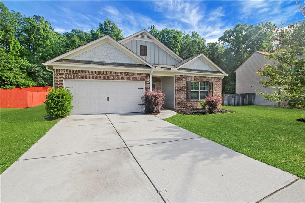 3 bedroom, 2 bathroom, 1,832 sq ft single family residence for sale at 697 Scotland Drive, Dallas, GA 30132 — photo 2
