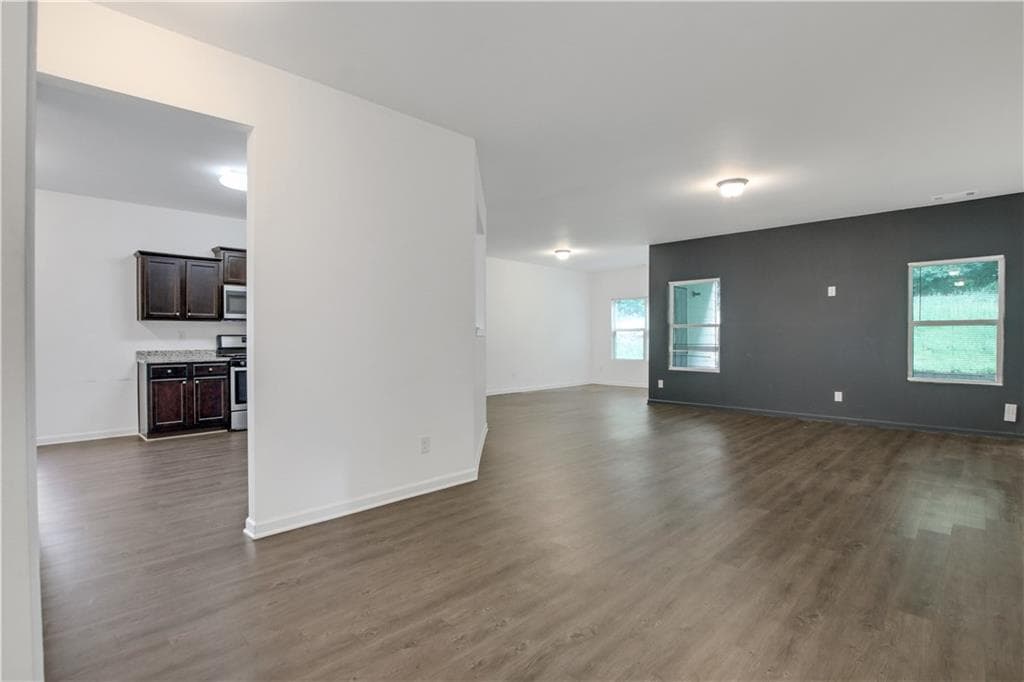3 bedroom, 2 bathroom, 1,832 sq ft single family residence for sale at 697 Scotland Drive, Dallas, GA 30132 — photo 5