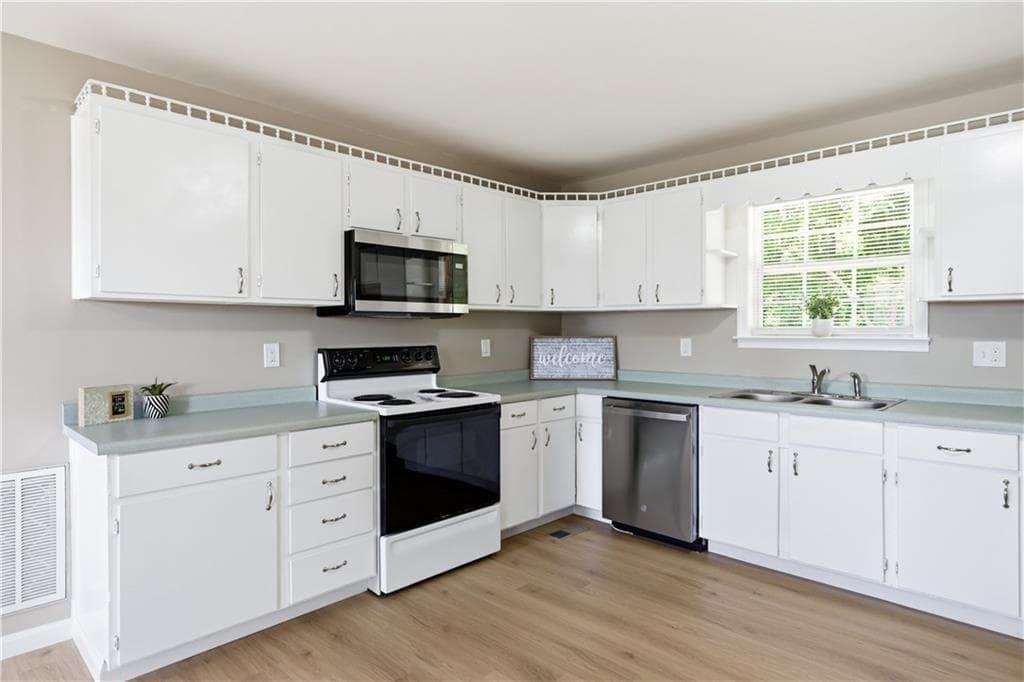 2 bedroom, 2 bathroom, 1,092 sq ft single family residence under contract at 894 Lakeview Drive, Nicholson, GA 30565 — photo 9