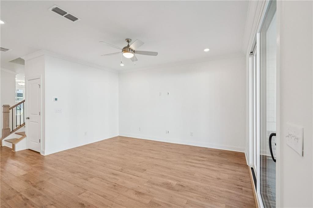 3 bedroom, 3 bathroom, 2,030 sq ft townhouse under contract at 4316 Burton Bend Way 147, Buford, GA 30518 — photo 5