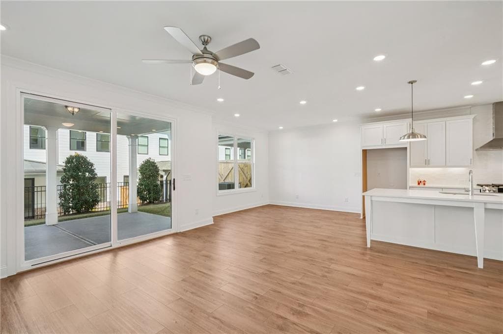 3 bedroom, 3 bathroom, 2,030 sq ft townhouse under contract at 4316 Burton Bend Way 147, Buford, GA 30518 — photo 6
