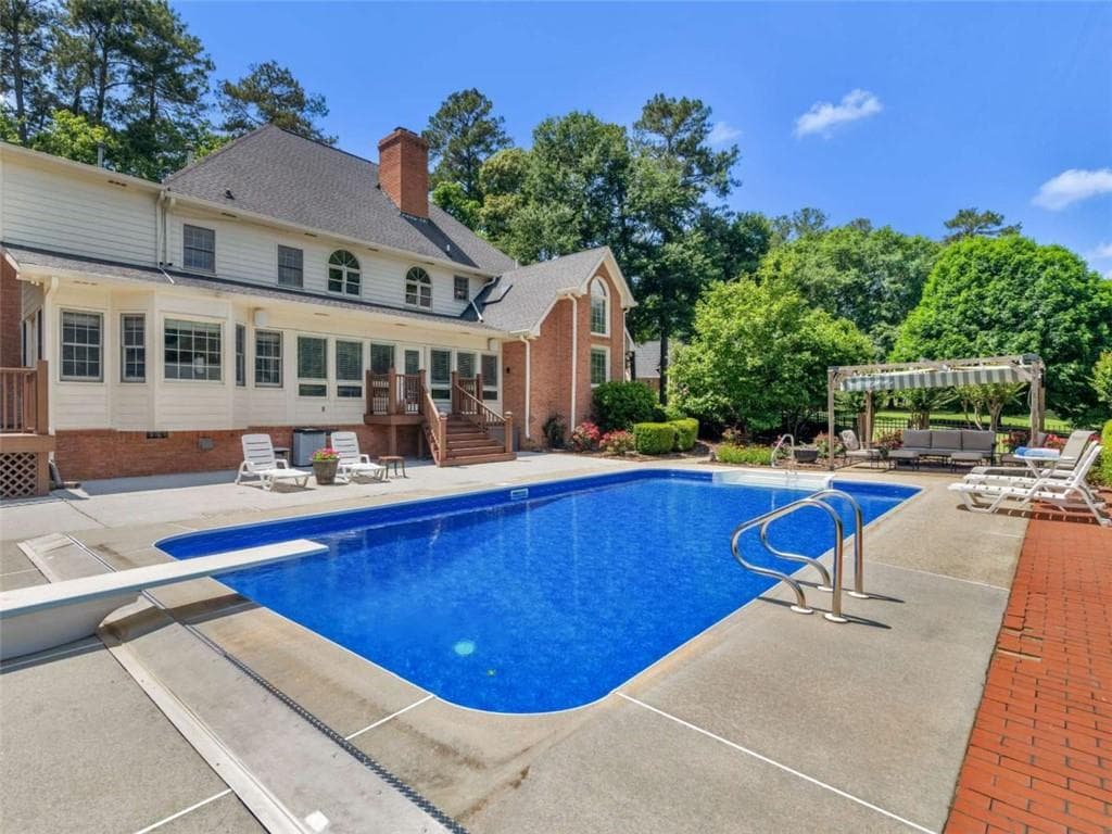 5 bedroom, 4 bathroom, 5,400 sq ft single family residence for sale at 8568 Canal Drive, Jonesboro, GA 30236 — photo 4