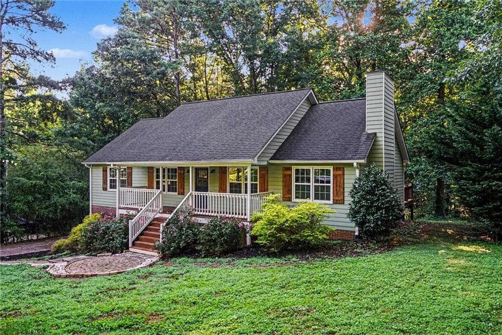 3 bedroom, 2 bathroom, 2,352 sq ft single family residence for sale at 1037 Atherton Lane, Woodstock, GA 30189 — photo 2