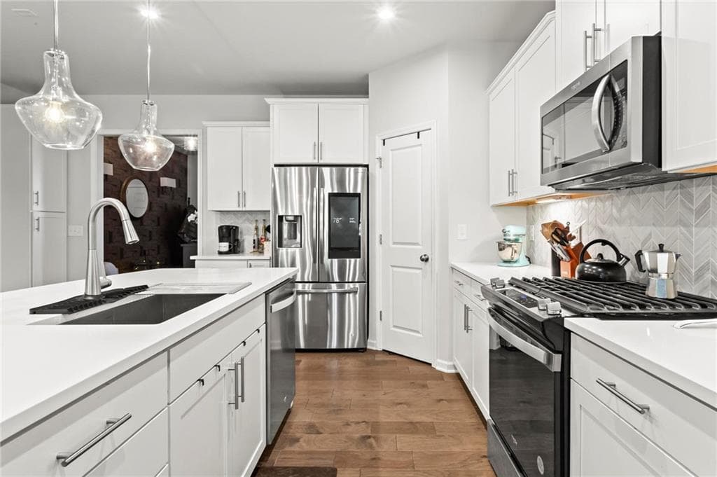 4 bedroom, 3 bathroom, 2,676 sq ft single family residence under contract at 113 Poppy Street, Mcdonough, GA 30253 — photo 9
