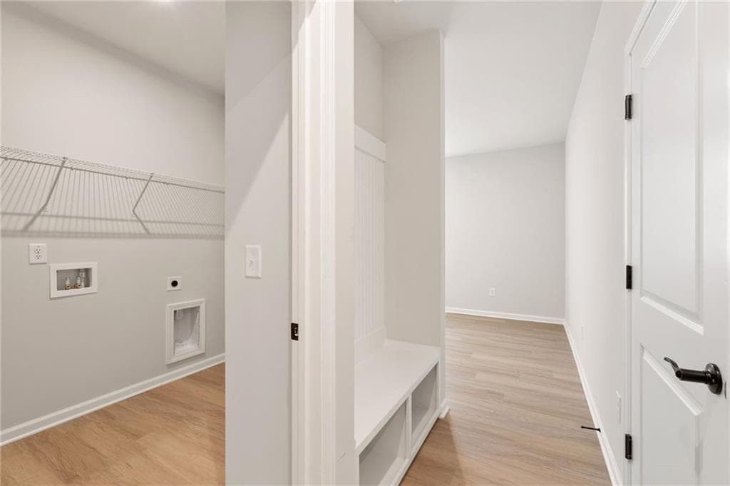 3 bedroom, 2 bathroom, 1,947 sq ft single family residence for sale at 3565 Arrow Root Circle, Loganville, GA 30052 — photo 5