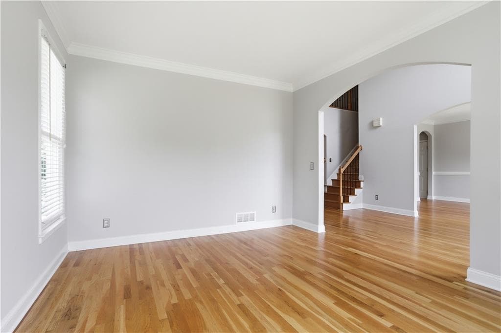 4 bedroom, 5 bathroom, 4,171 sq ft single family residence for sale at 355 Chelsey Court, Alpharetta, GA 30004 — photo 7