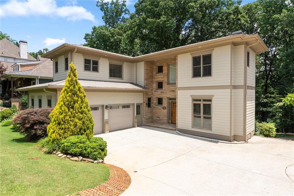 3 bedroom, 5 bathroom, 4,186 sq ft single family residence for sale at 6277 Lakeview Drive, Buford, GA 30518 — photo 2