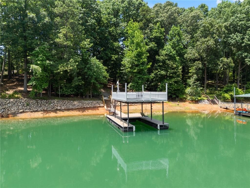 3 bedroom, 5 bathroom, 4,186 sq ft single family residence for sale at 6277 Lakeview Drive, Buford, GA 30518 — photo 3