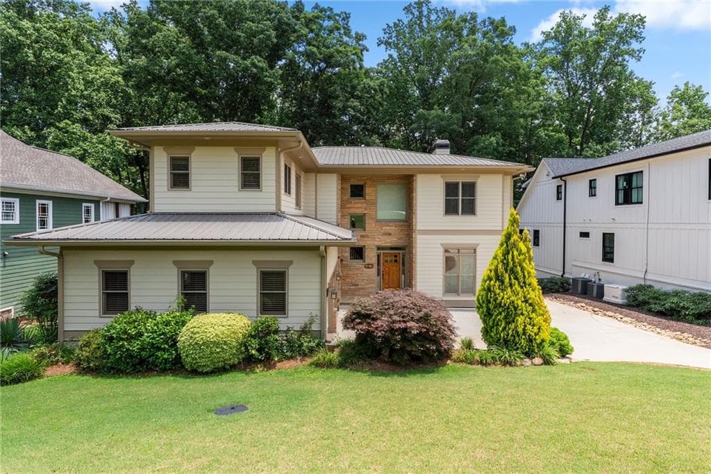 3 bedroom, 5 bathroom, 4,186 sq ft single family residence for sale at 6277 Lakeview Drive, Buford, GA 30518 — photo 4