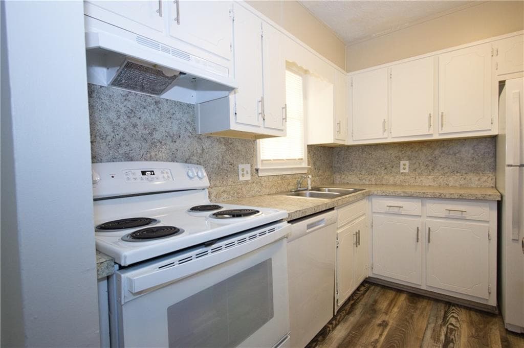 2 bedroom, 3 bathroom, 1,160 sq ft duplex for rent at 460 Downing Street, Lawrenceville, GA 30046 for $1,650 a month — photo 6