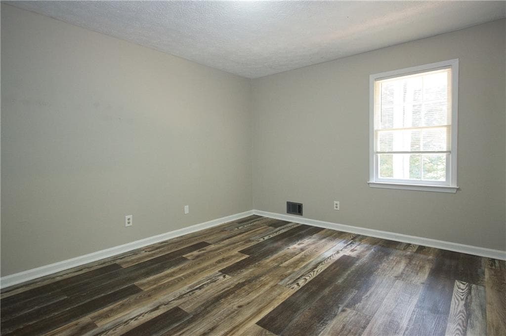 2 bedroom, 3 bathroom, 1,160 sq ft duplex for rent at 460 Downing Street, Lawrenceville, GA 30046 for $1,650 a month — photo 10
