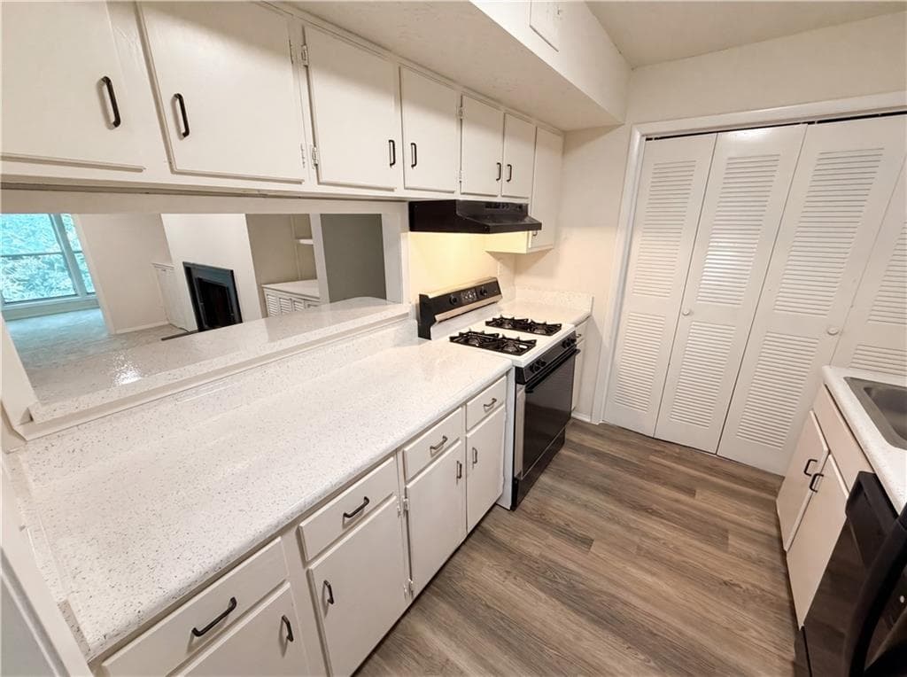 1 bedroom, 1 bathroom, 1,002 sq ft condominium for sale at 1005 Dunbar Drive, Atlanta, GA 30338 — photo 5