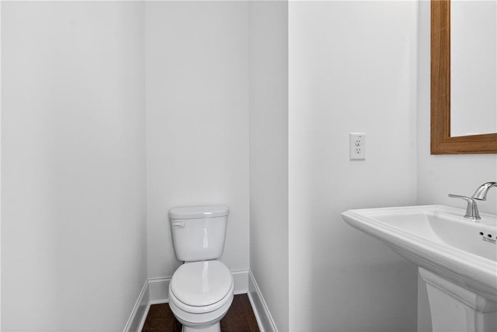 3 bedroom, 4 bathroom, 2,264 sq ft townhouse under contract at 1522 Westend Way 323, Cumming, GA 30041 — photo 8