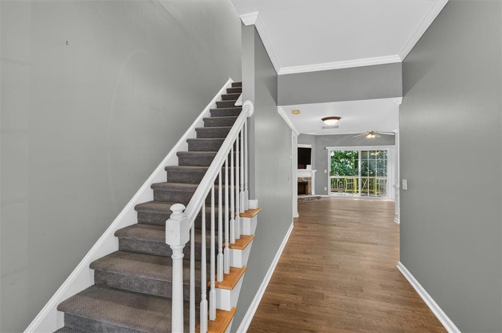 3 bedroom, 4 bathroom, 2,568 sq ft townhouse for sale at 2075 Pine Tree Drive A3, Buford, GA 30518 — photo 3