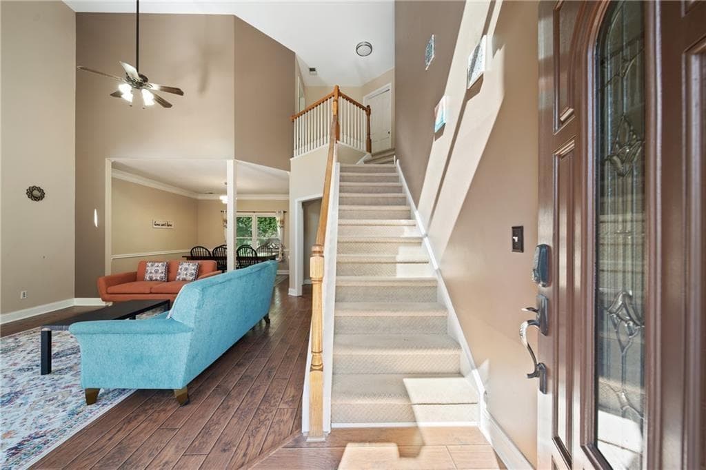 3 bedroom, 3 bathroom, 2,147 sq ft single family residence for sale at 3115 Ivey Oaks Lane, Roswell, GA 30076 — photo 3