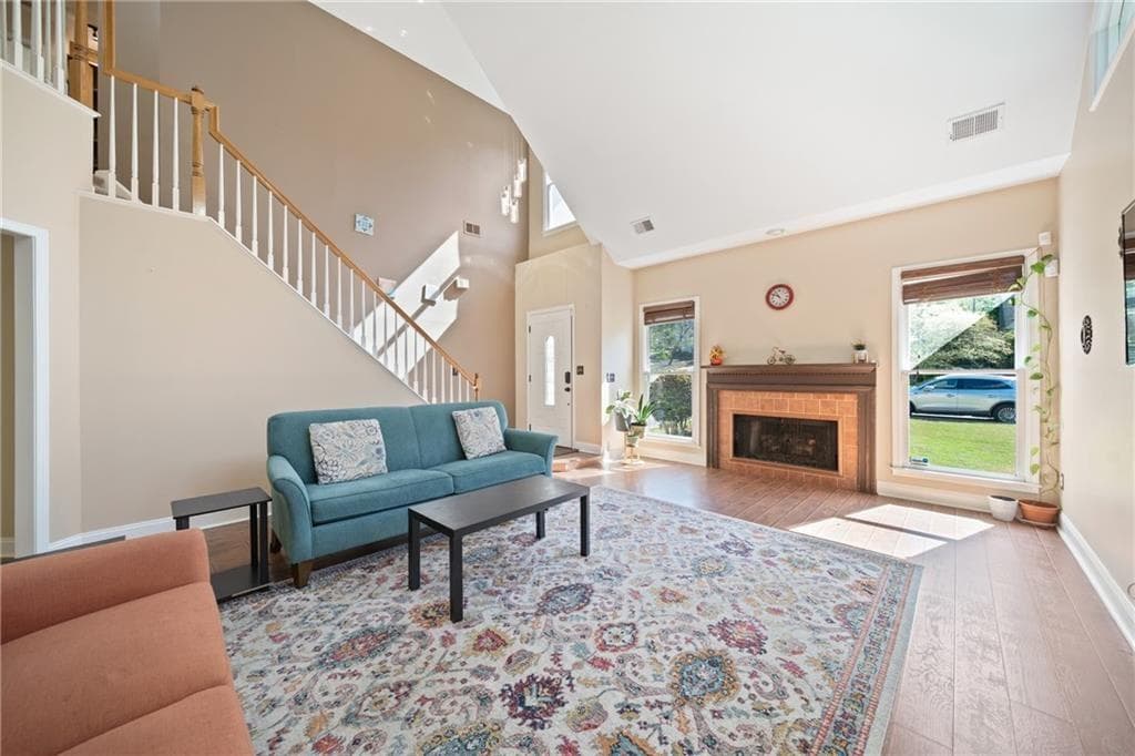 3 bedroom, 3 bathroom, 2,147 sq ft single family residence for sale at 3115 Ivey Oaks Lane, Roswell, GA 30076 — photo 5