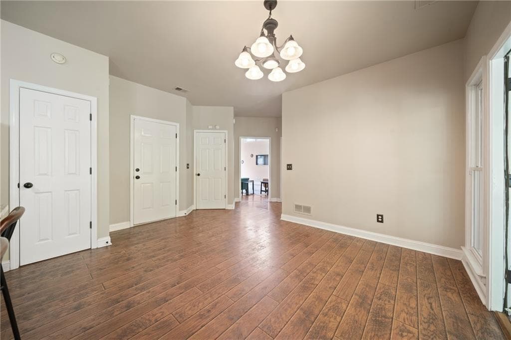 3 bedroom, 3 bathroom, 2,147 sq ft single family residence for sale at 3115 Ivey Oaks Lane, Roswell, GA 30076 — photo 9