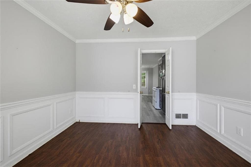 4 bedroom, 3 bathroom, 2,238 sq ft single family residence for sale at 805 Connell Lane, Lawrenceville, GA 30044 — photo 8
