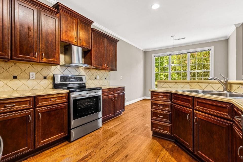 6 bedroom, 5 bathroom, 4,964 sq ft single family residence for sale at 3207 Brigadier Way, Stockbridge, GA 30281 — photo 10