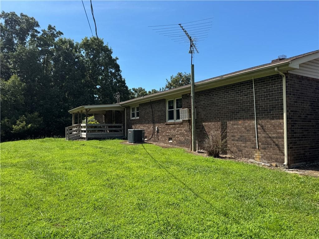 3 bedroom, 2 bathroom, 1,867 sq ft single family residence for sale at 2113 Union Grove Church Road, Adairsville, GA 30103 — photo 5