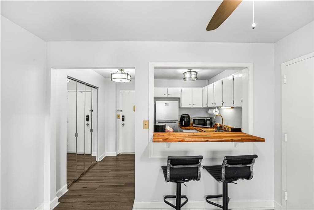 1 bedroom, 1 bathroom, 550 sq ft condominium for sale at 215 Piedmont Avenue 305, Atlanta, GA 30308 — photo 4