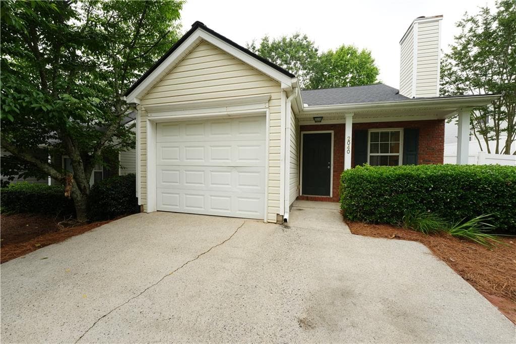 2 bedroom, 2 bathroom, 970 sq ft single family residence for rent at 2040 Keenland Court, Cumming, GA 30040 for $1,925 a month — photo 1 of 11