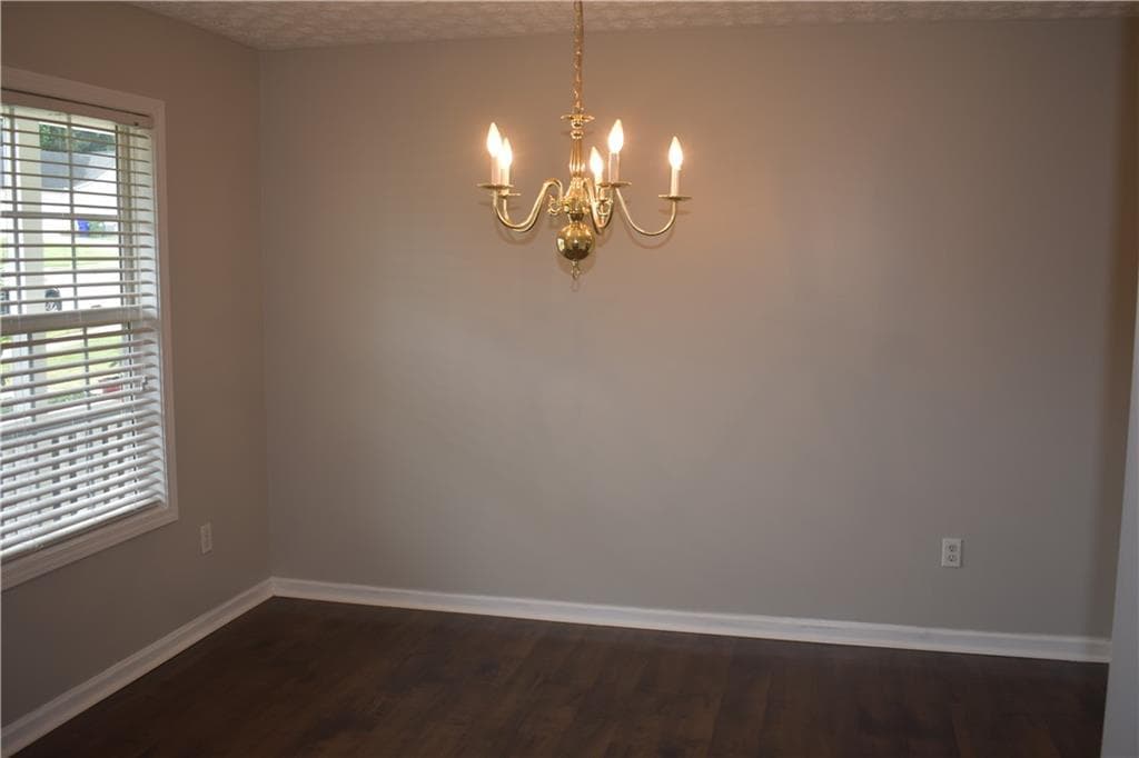 3 bedroom, 2 bathroom, 1,700 sq ft single family residence for sale at 904 Meadow Walk Drive, Monroe, GA 30656 — photo 7