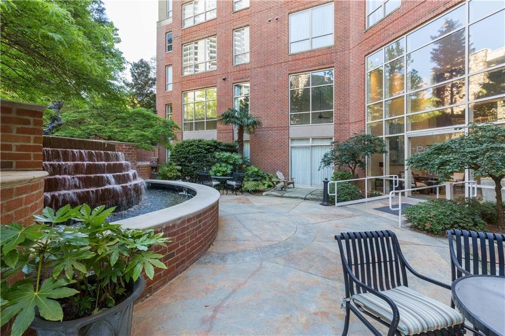 1 bedroom, 1 bathroom, 947 sq ft condominium for rent at 2626 Peachtree Road 1008, Atlanta, GA 30305 for $1,950 a month — photo 6
