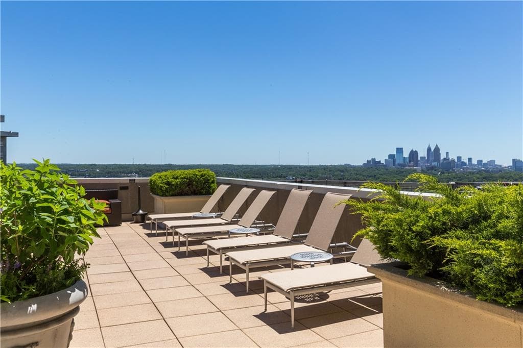 1 bedroom, 1 bathroom, 947 sq ft condominium for rent at 2626 Peachtree Road 1008, Atlanta, GA 30305 for $1,950 a month — photo 10